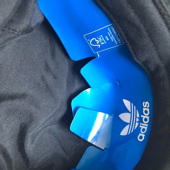 Adidas bucket hat black unisex - Picture 2 of 9